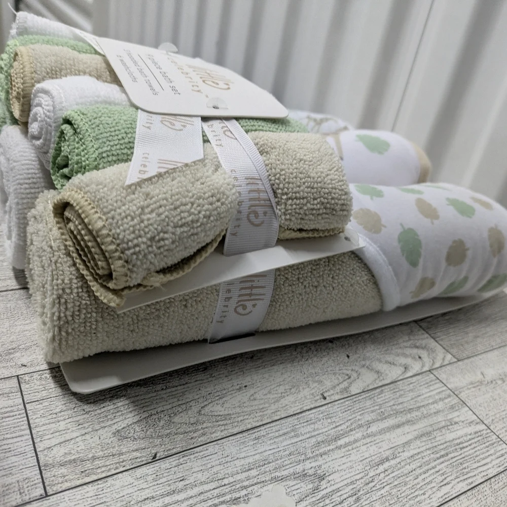 Little Celebrity Baby Wash Cloth Set - Green, White, and Tan